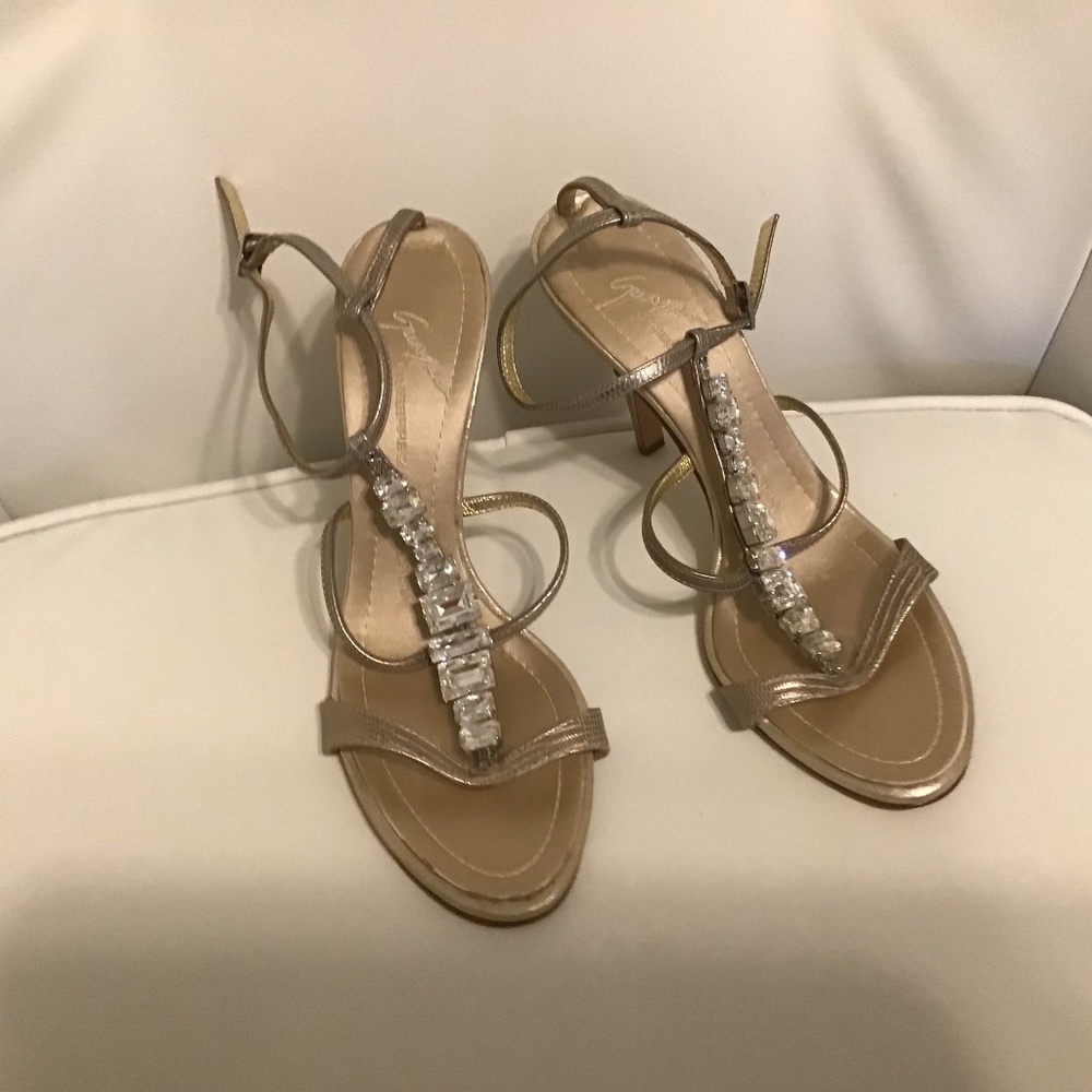 Giuseppe Zanotti Crystal kitten heels